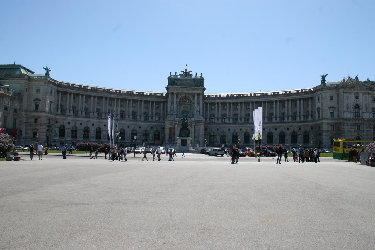 VIENNE AVRIL 2012 HOFBURG